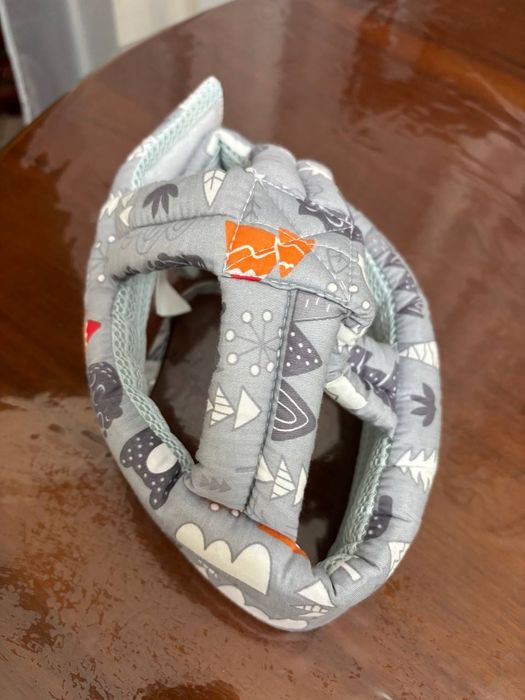 Шлем/шапка противоударная. Как новая!!защитная для младенца