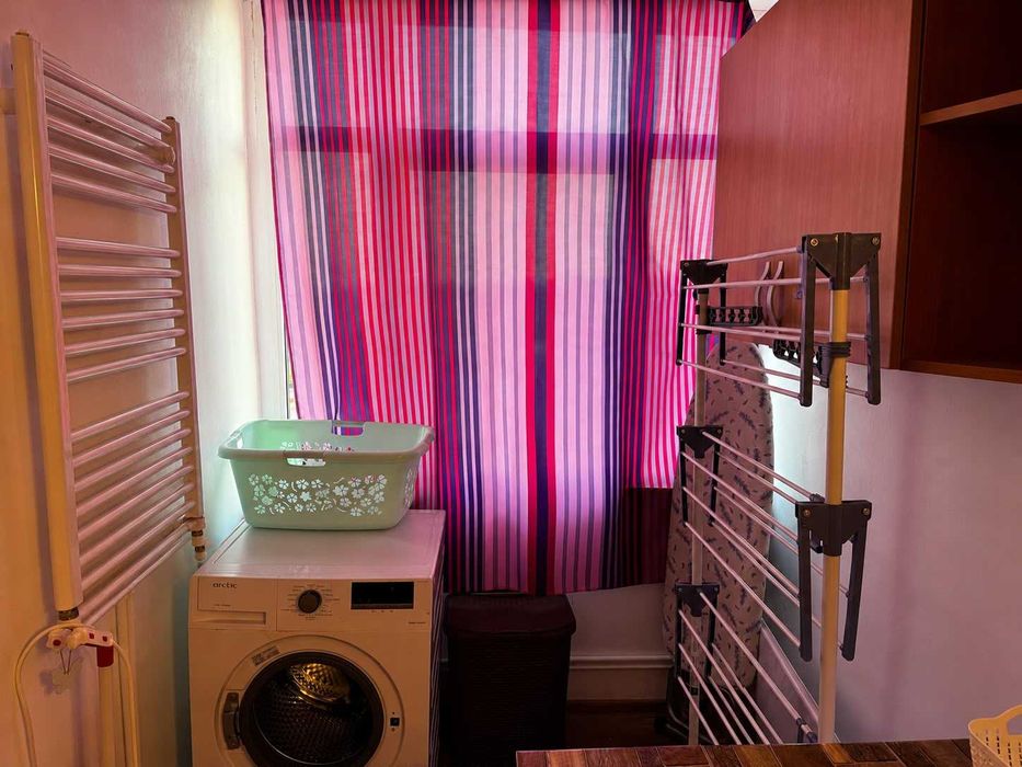 Apartament cu 3 camere mobilat si utilat