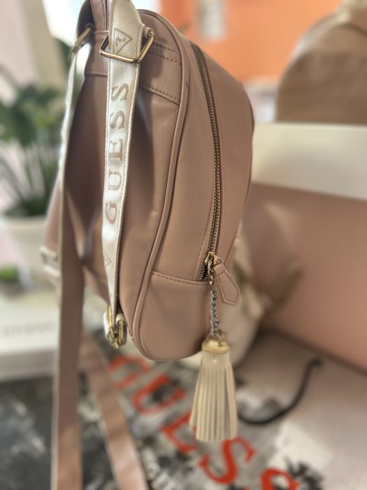 Раници Guess и Tommy hilfiger