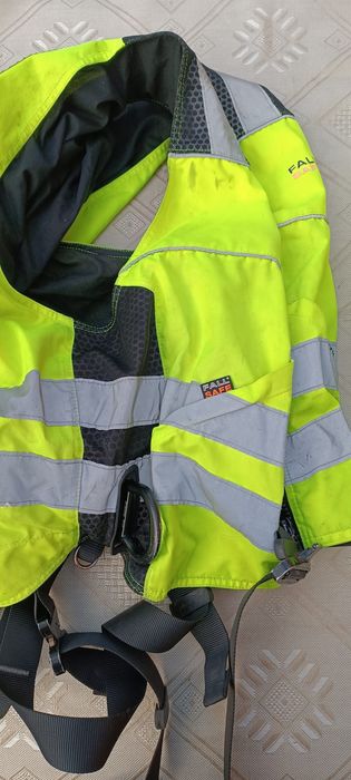 Vestă de siguranță Fall Safe și echipamente alpinism utilitar