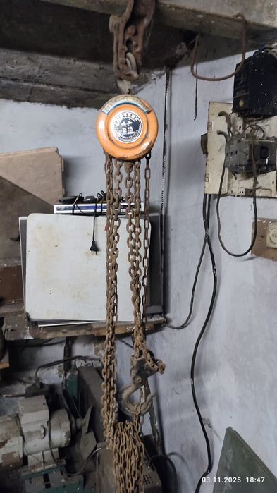 Продам Лебёдку 2тонны