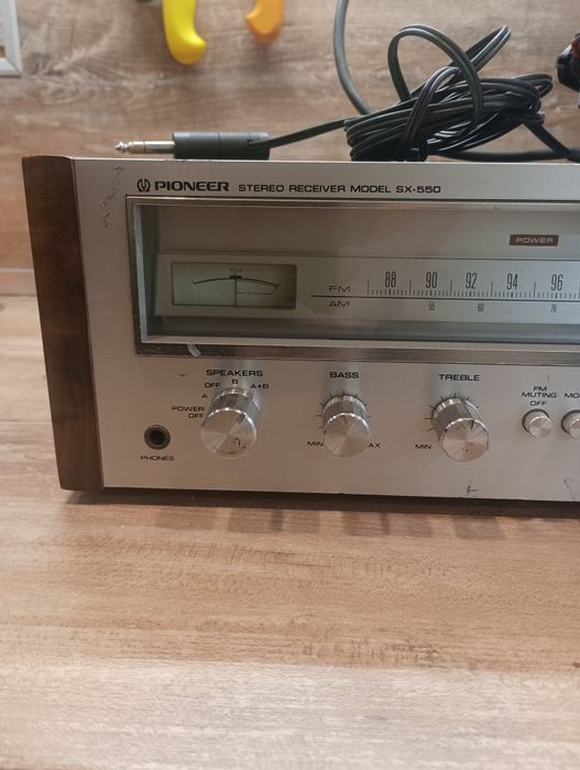 Pioneer SX 550 усилвател