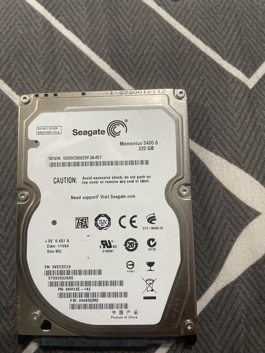 Vand piese de laptop: 2 placii de baza, Ram 8/2GB hard disk 320GB+baterie gratuita