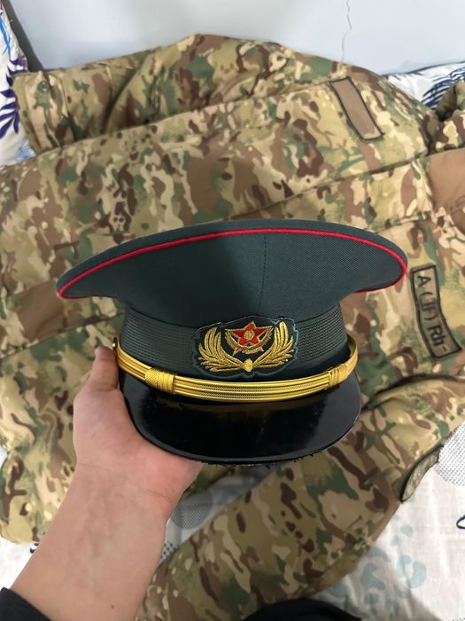 Парадный форма с этикетком