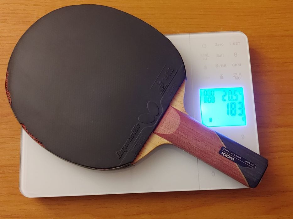 Vând set-up complet XIOM STRADIVARIUS + fete Donic Blue- fire 2 la un preț imbatabil