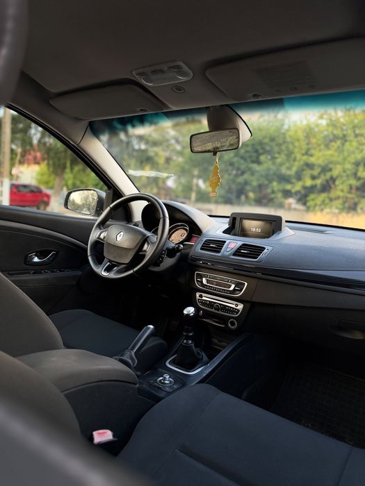 RENAULT Megane 2011 — imagine 5