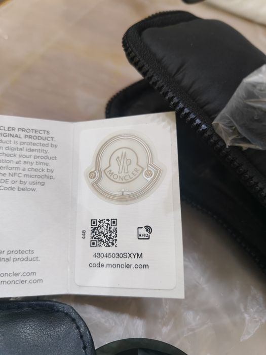 Слънчеви очила Moncler -200лв