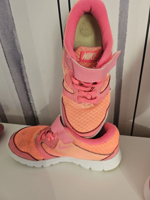 Детски ботушки и обувки