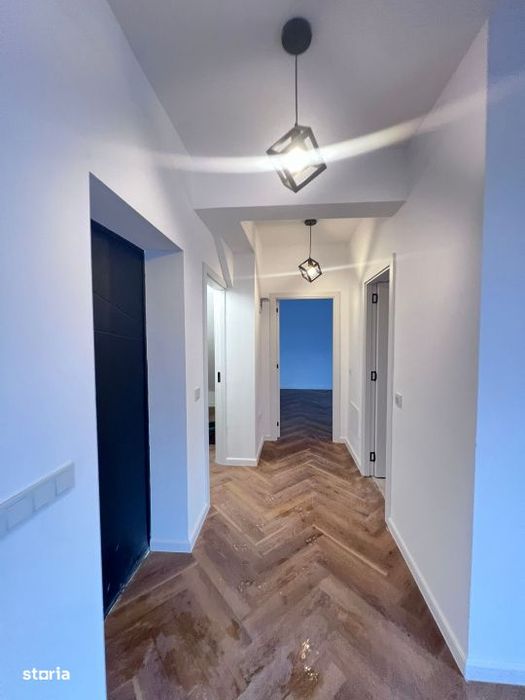 Vanzare Apartament 2 camere+curte 60mp si 2 locuri de parcare - Vedere 3