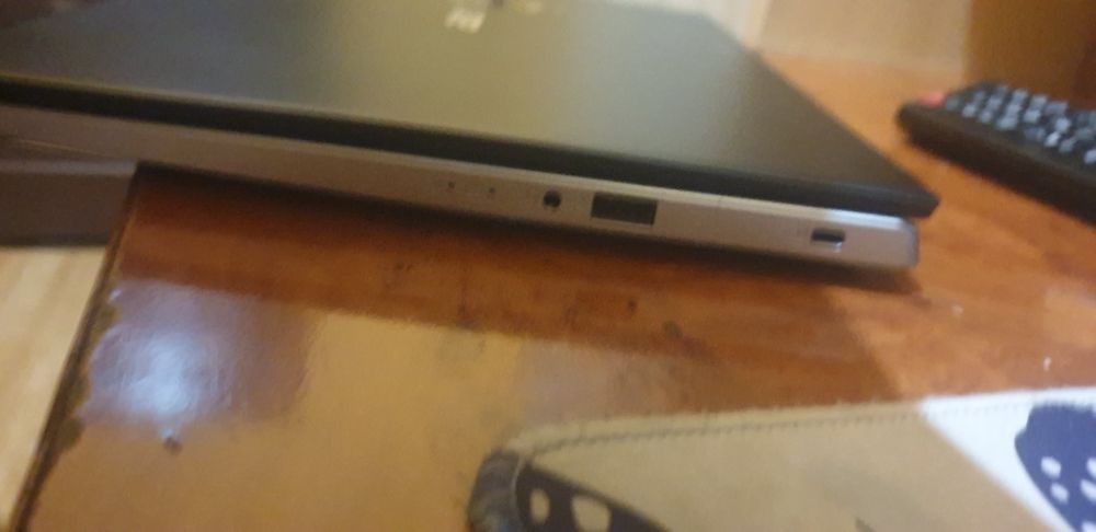 Acer aspire v5  ecran defect