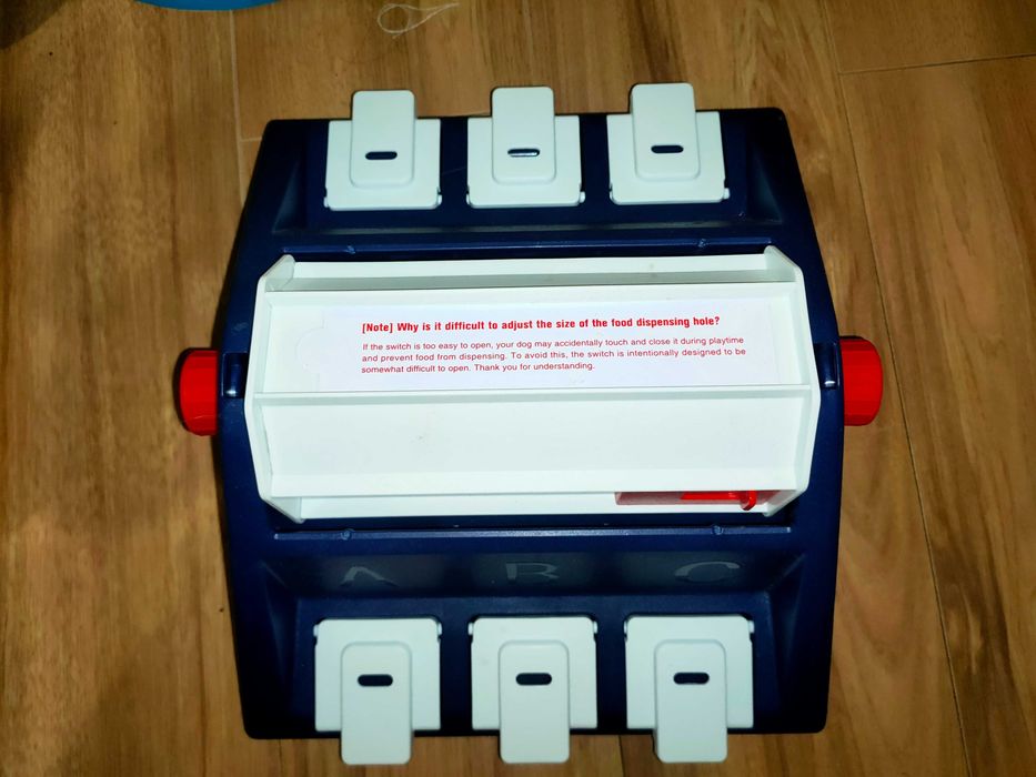 Vand Jucărie interactivă pentru câini / hranitor 3 modele