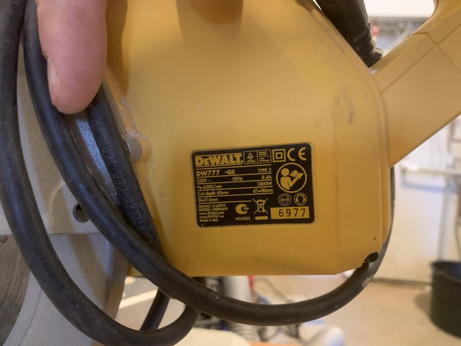 Circular de masa Dewalt