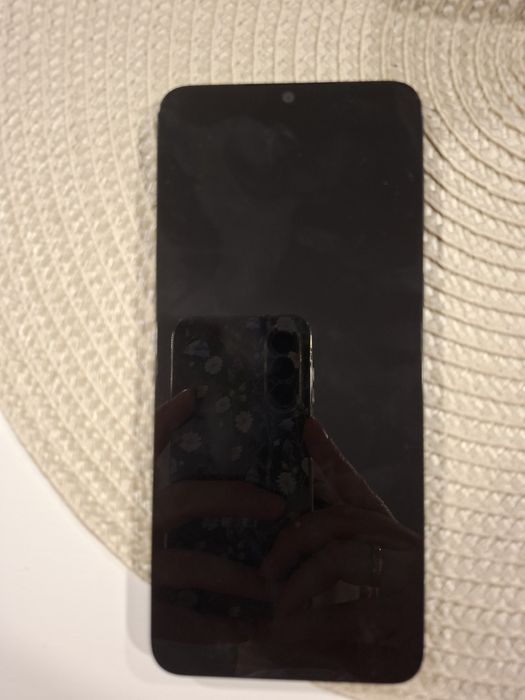 Смартфон Motorola e13