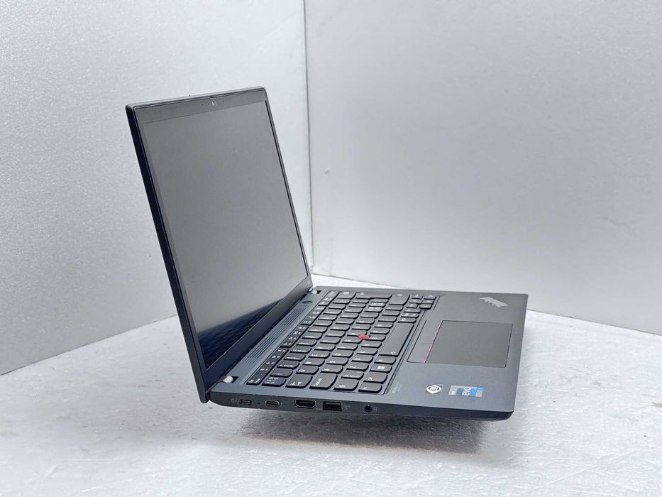 Реновиран лаптоп Lenovo ThinkPad X13 G3 13" IPS 1920x1200 FHD+ webcam i7-1260P 16GB DDR5 510GB M.2 Nvme/ клас А/ 12м гаранция