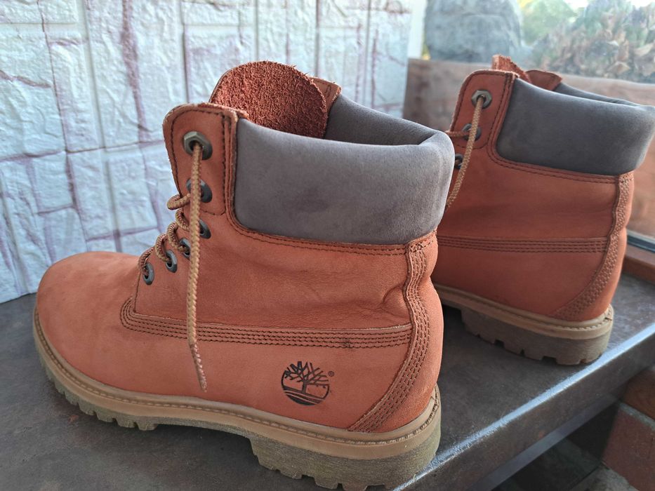 дамски зимни обувки,боти,кубинки,ном39,Timberland