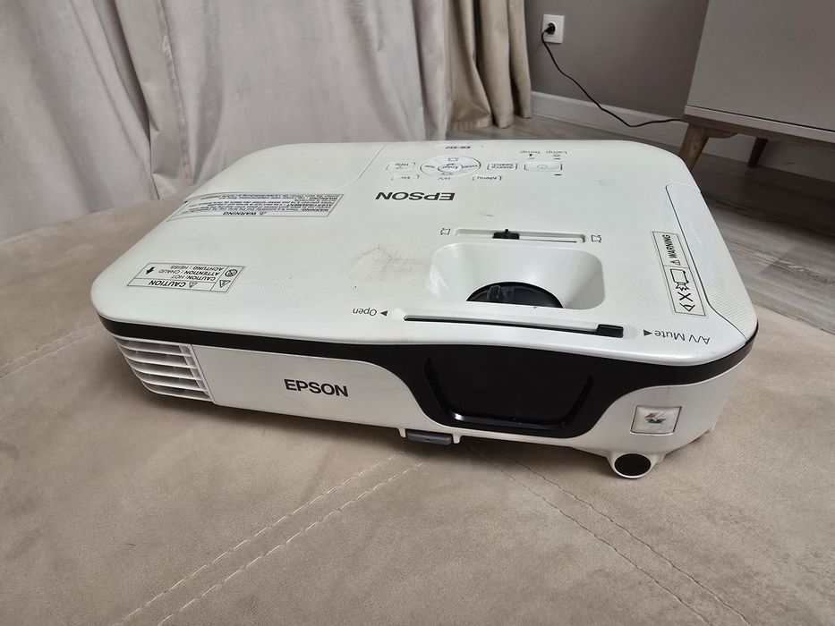 Проектор Epson EB-S12