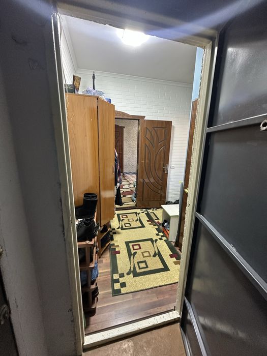 Продаётся дом в 3 мкр 4-этаж 1комнатная