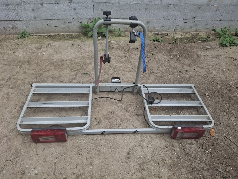 Suport 3 biciclete cu prindere carlig auto
