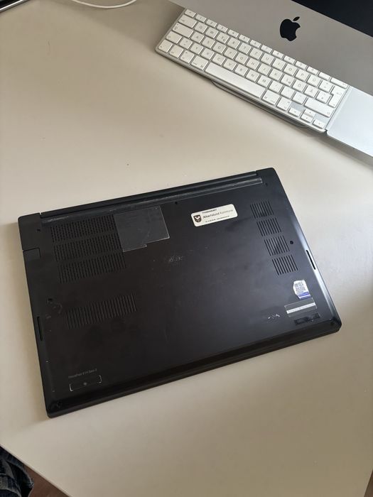 Lenovo Thinkpad E14• Ryzen 5-5500u• 16gb ram• SSD Nvme 256• 14”