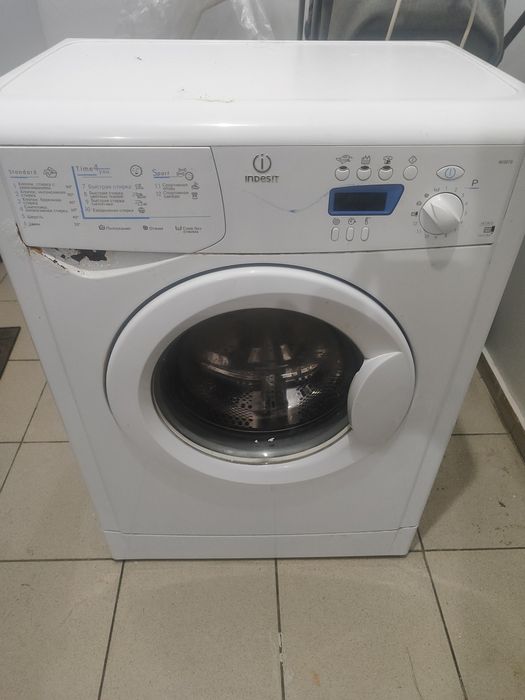 Стиральная машина Indesit Wise10