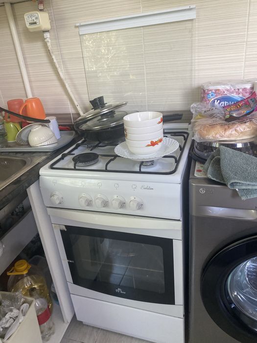 Продам газовую плиту