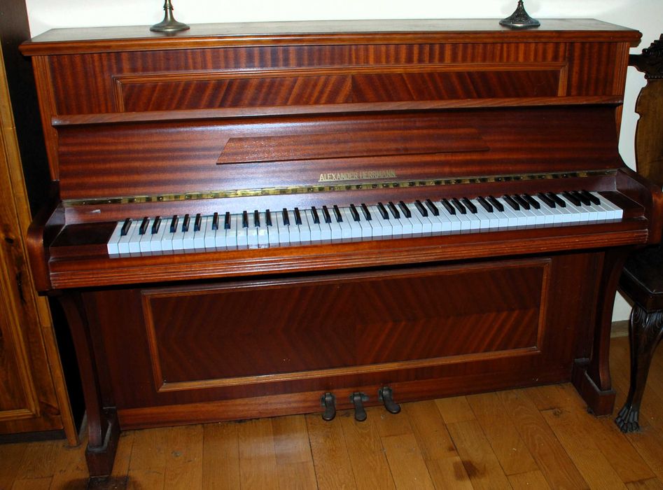 Пиано Alexander Hermann