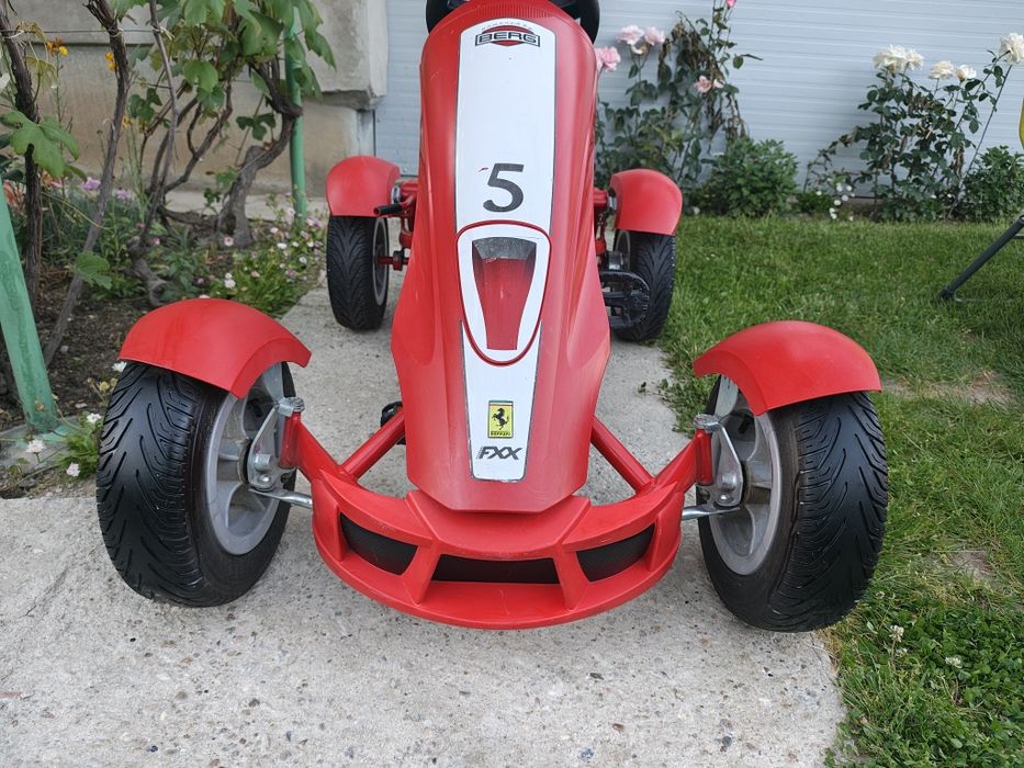 Cart/Kart cu pedale Berg FERRARI FXX copii/adulti  (5-99 ani)