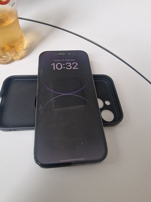 Продавам iphone 14 pro