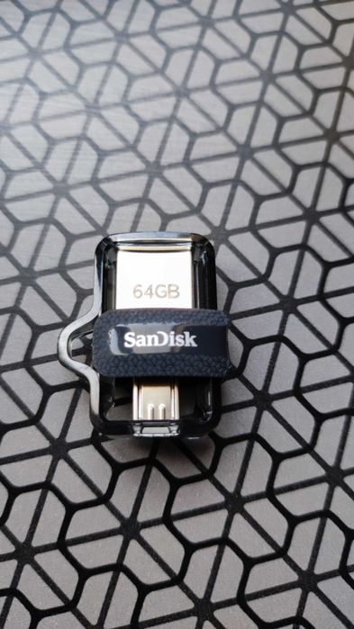 Флаш памет, флашка - 64GB SanDisk Ultra Dual Drive m3.0