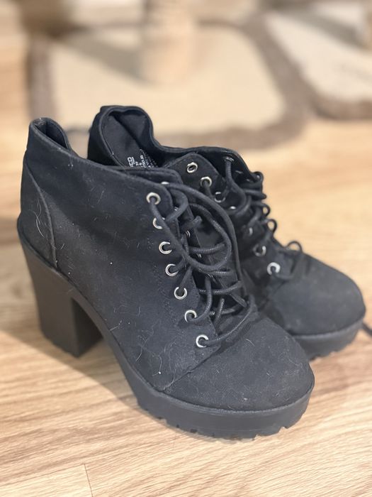 Ботильоны на шнуровке