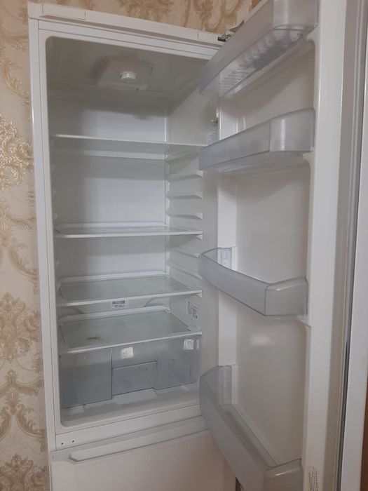 Продам холодильник б/у на запчасти