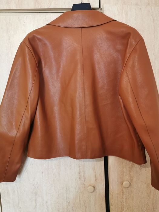 Дамско кожено яке на MANGO размер хл
