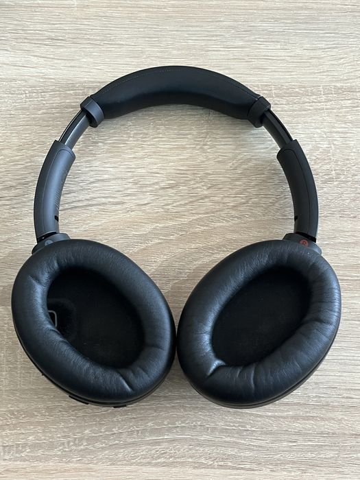 Sony WH-1000XM4 (Black) – Безупречни / Като нови + Lightning адаптер за iPhone