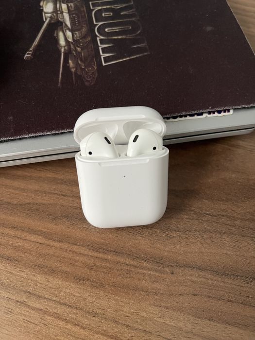 Airpods 2 generations