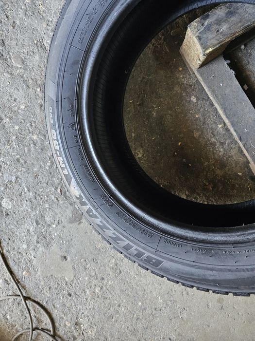 2 anvelope iarna 215 60 17 Bridgestone