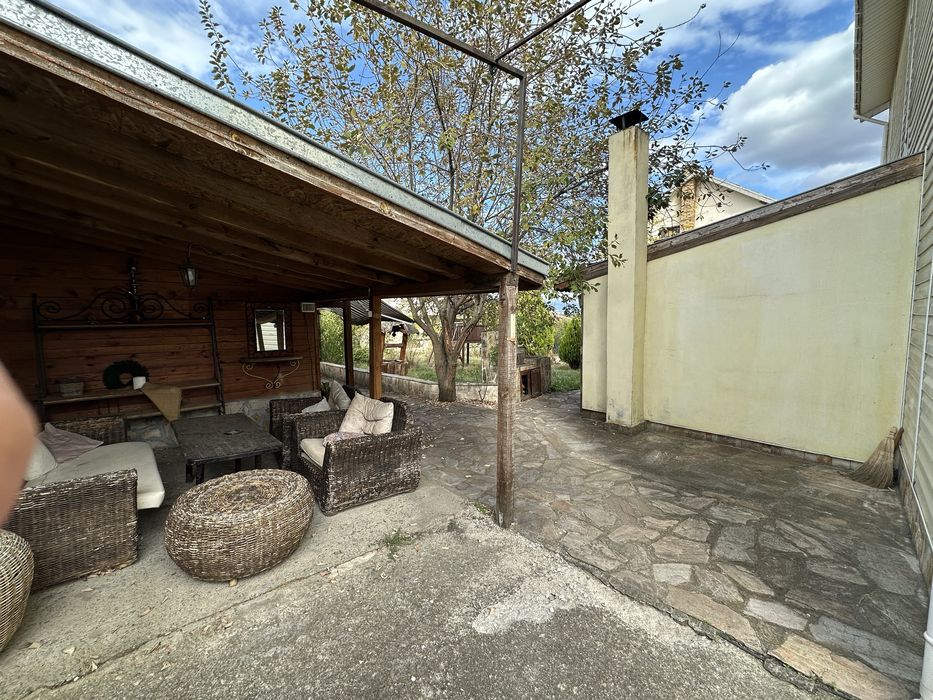 Продава се Къща в Казанлък - 330 кв.м за 970 €/кв.м - Снимка #2