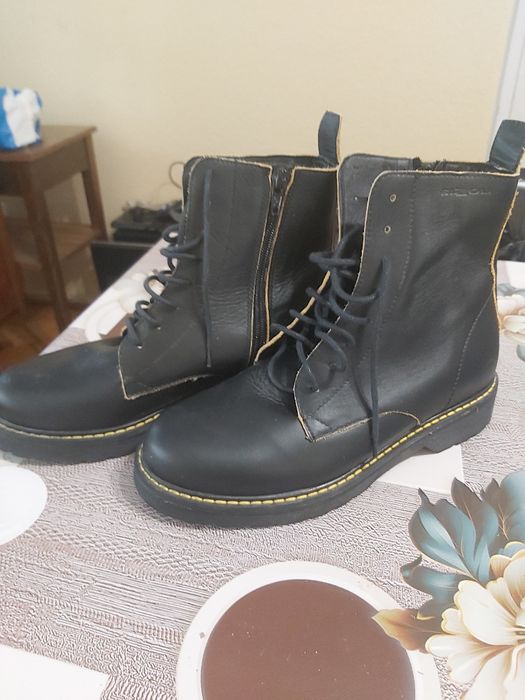 Bocanci unisex nr 37 stare f buna
