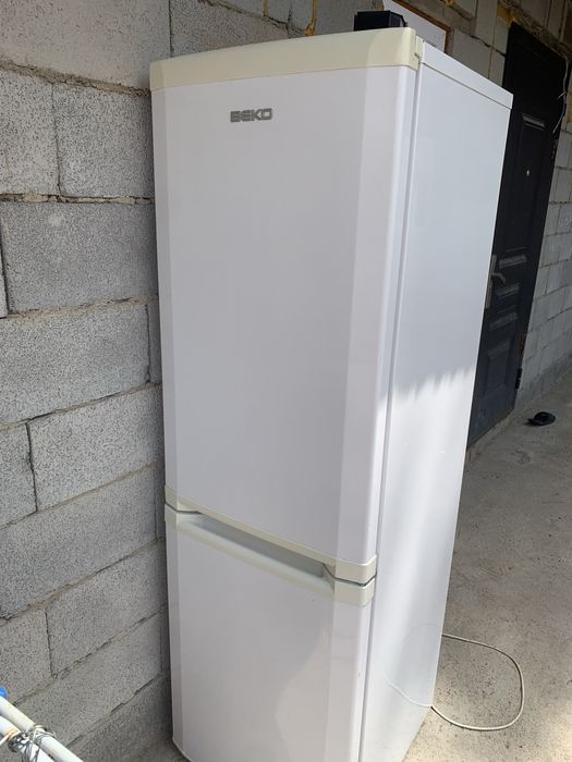 Продам холодильник