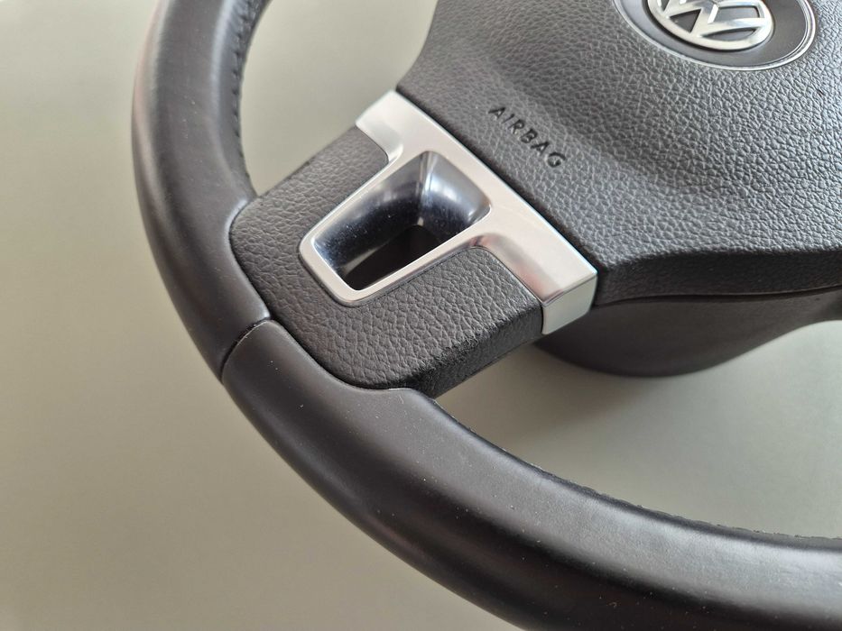 VW мултифункционален кожен волан – Golf 5/6, Passat B6/B7, CC, Caddy, Touran