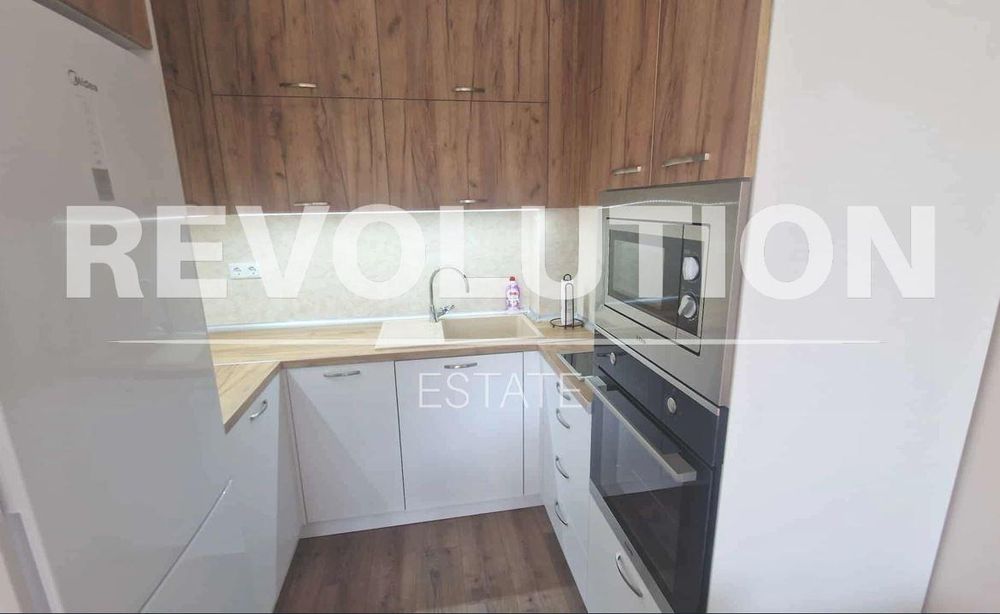 Дава се под наем Двустаен апартамент в Варна, Младост 1 - 58 кв.м за 600 € - Снимка #2