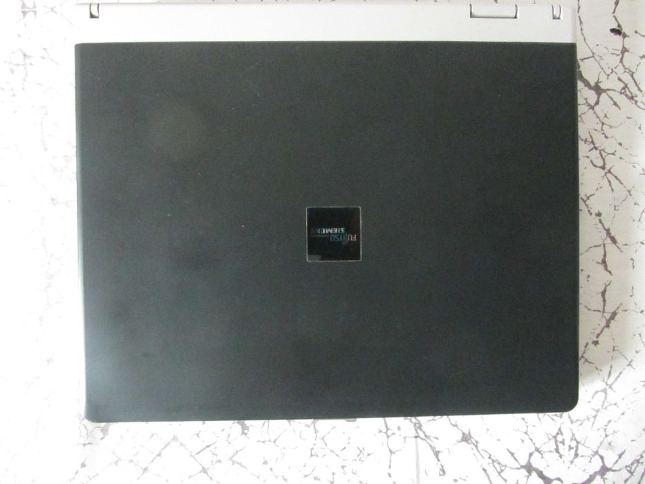 Laptop Fujitsu Siemens Amilo Pro V2030D с оригинално зарядно