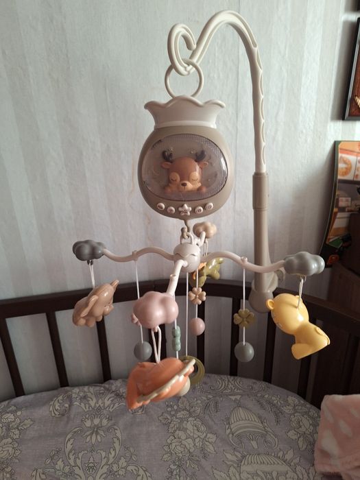 Продам мобиль детский