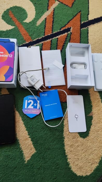 Продам смартфон  Texno Camon 12