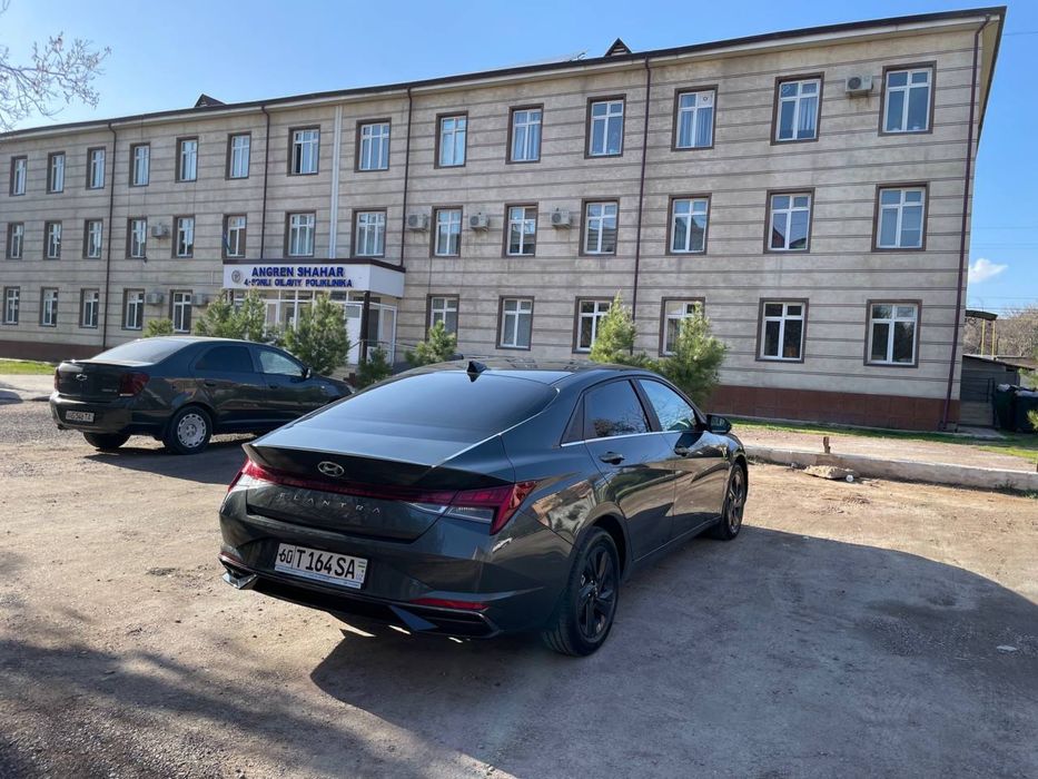 Hyundai Elantra 2021