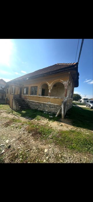 Casa de vanzare Dragoeni la strada principala