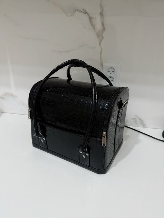 Чемодан косметичка кейс