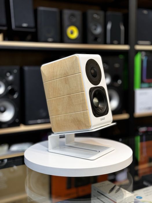 Настольные подставки для колонок  EDIFIER