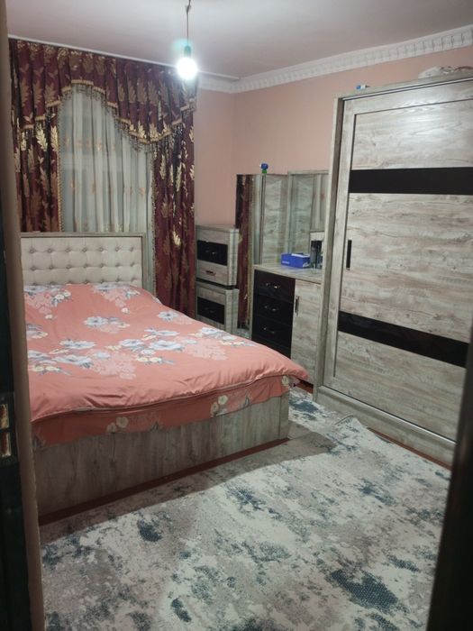 4 honali uy  sotiladi.. 4 etaj   52.000$$ kelishiladigan joyi boryana