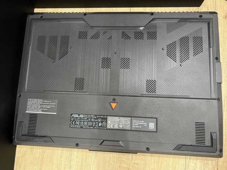 Asus TUF F16 512Gb NVME GeForce RTX 3050 6Gb VRAM Intel I5 210H 16Gb R