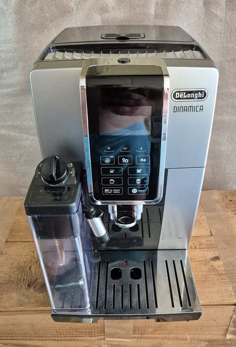 Кафемашина "Delonghi Dinamica "